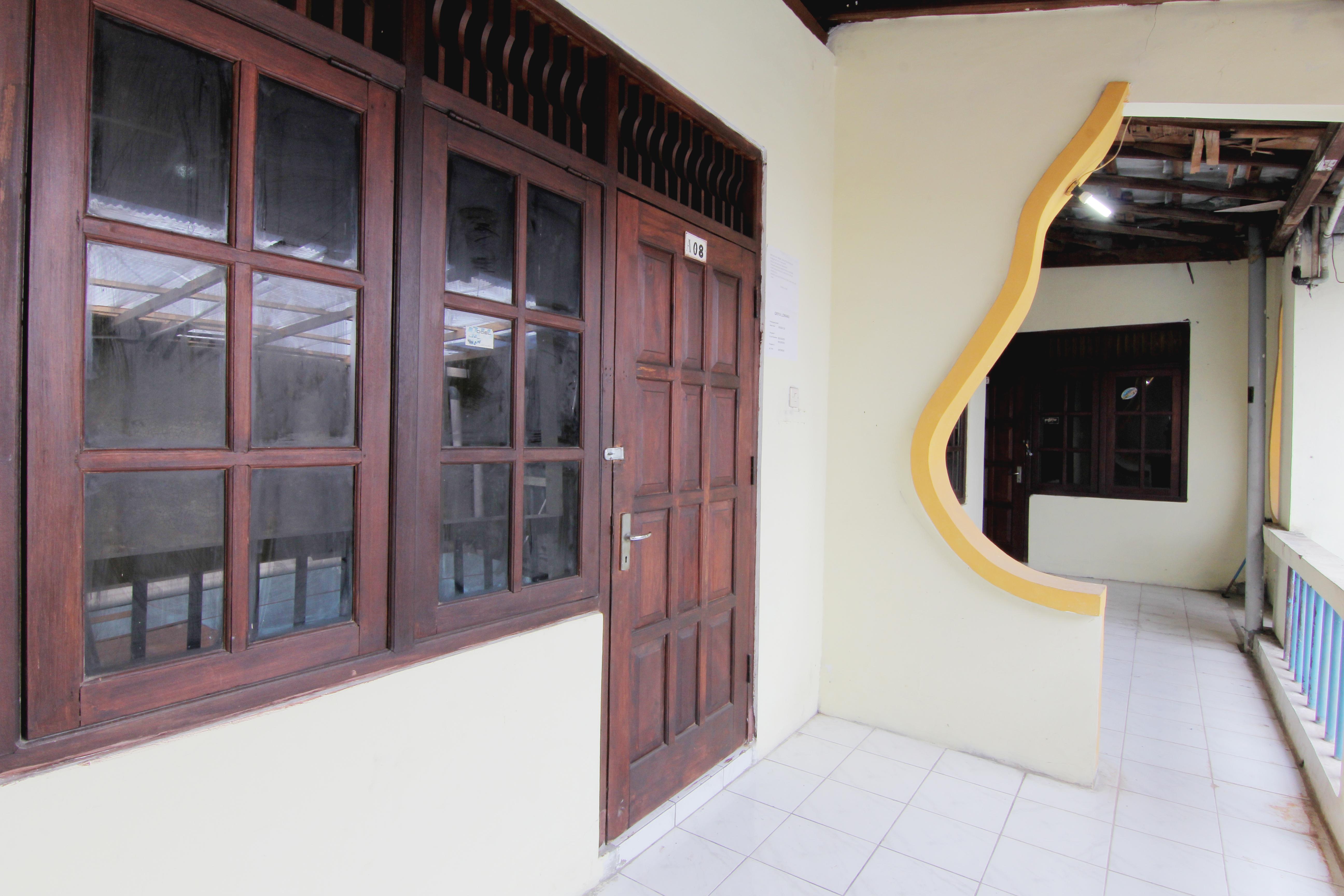 Griya Lowanu Yogyakarta Exteriör bild