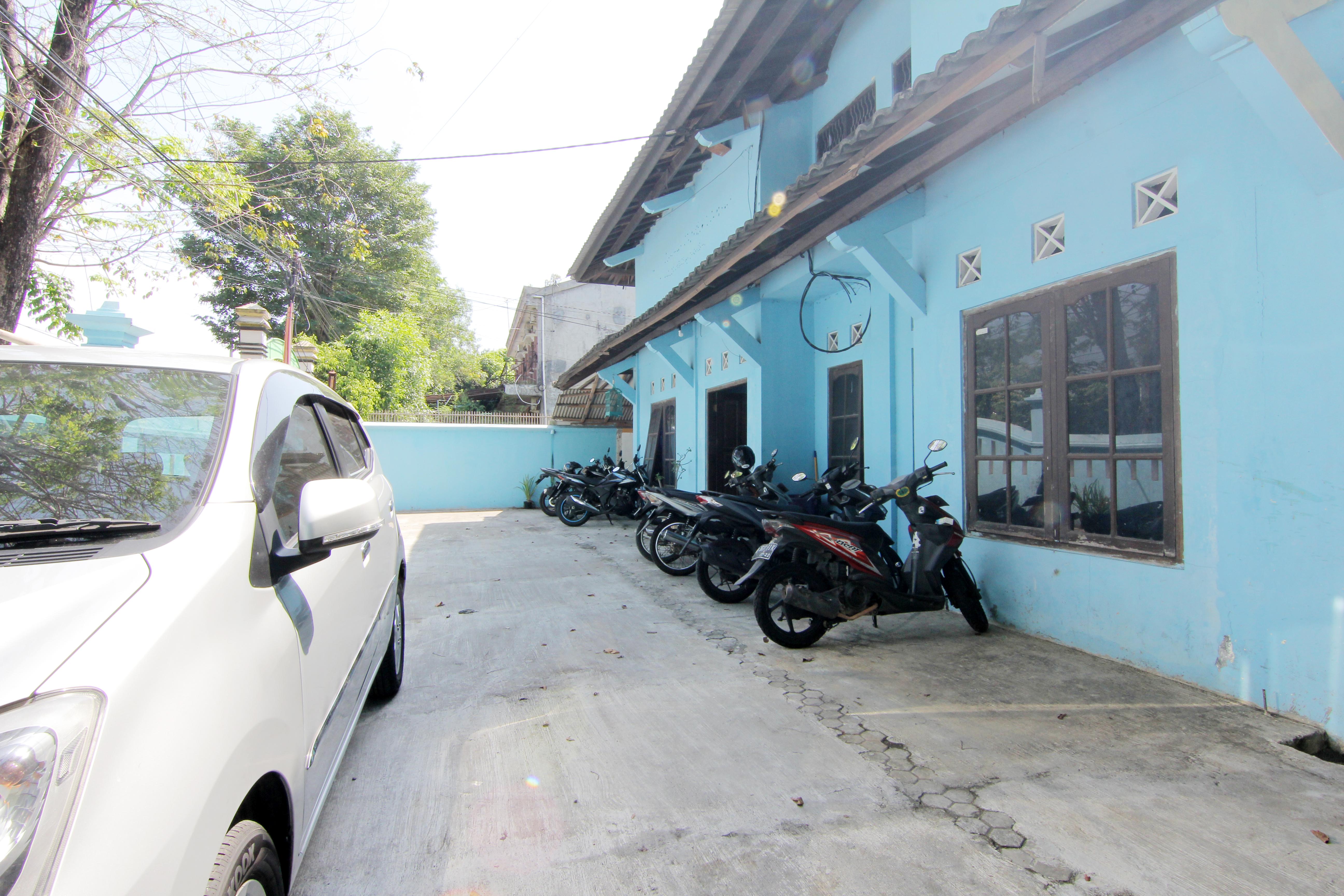 Griya Lowanu Yogyakarta Exteriör bild